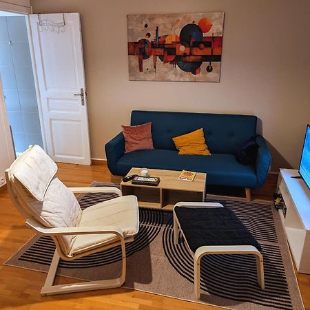 Appartement Avec Jardin ベルサイユ エクステリア 写真