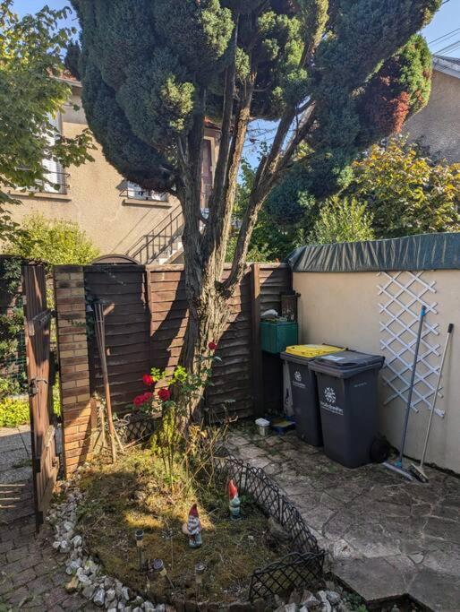 Appartement Avec Jardin ベルサイユ エクステリア 写真